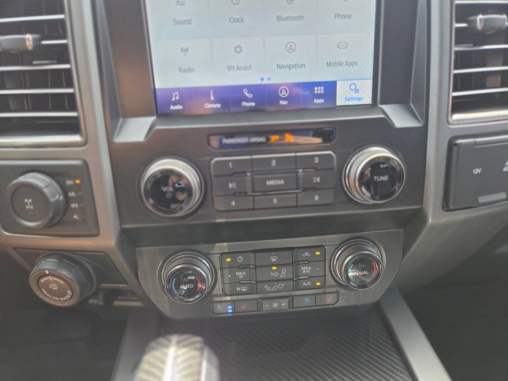Certified 2020 Ford F150 Raptor w/ Equipment Group 802A Luxury AWD/4WD image 24