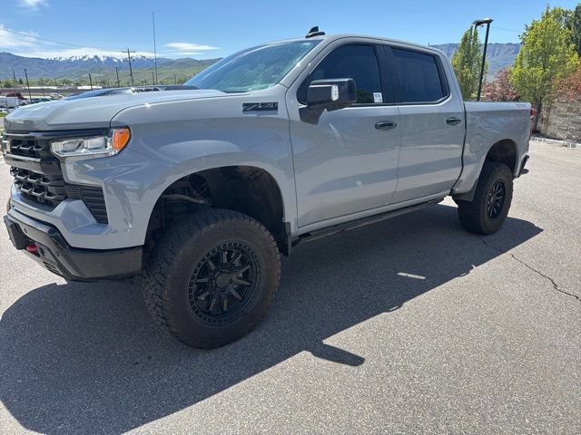 Used 2024 Chevrolet Silverado 1500 LT Trail Boss w/ LT Trail Boss Premium Package AWD/4WD image 1