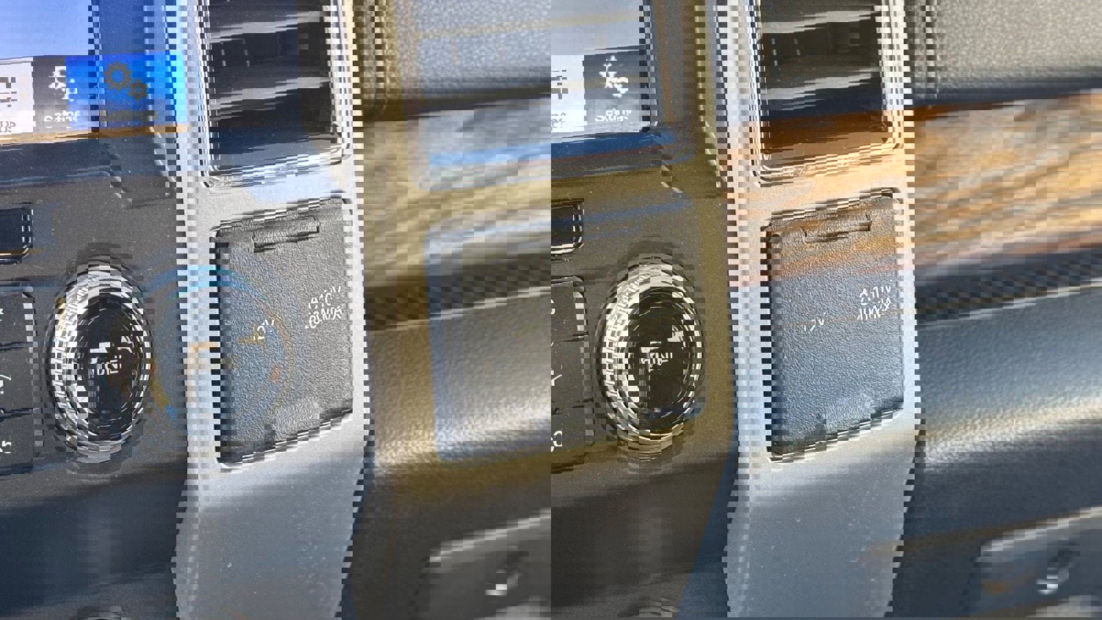 Certified 2019 Ford F150 Lariat w/ Equipment Group 502A Luxury image 53