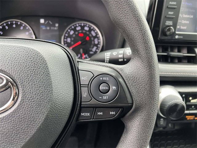 Used 2022 Toyota RAV4 LE image 18