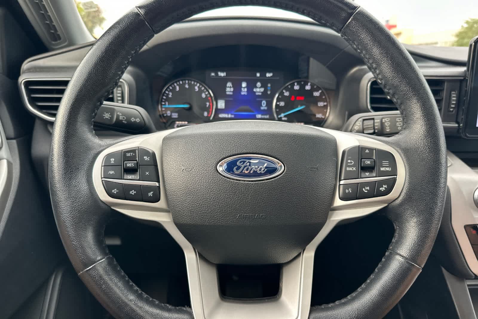 Certified 2023 Ford Explorer XLT w/ Equipment Group 202A RWD image 25