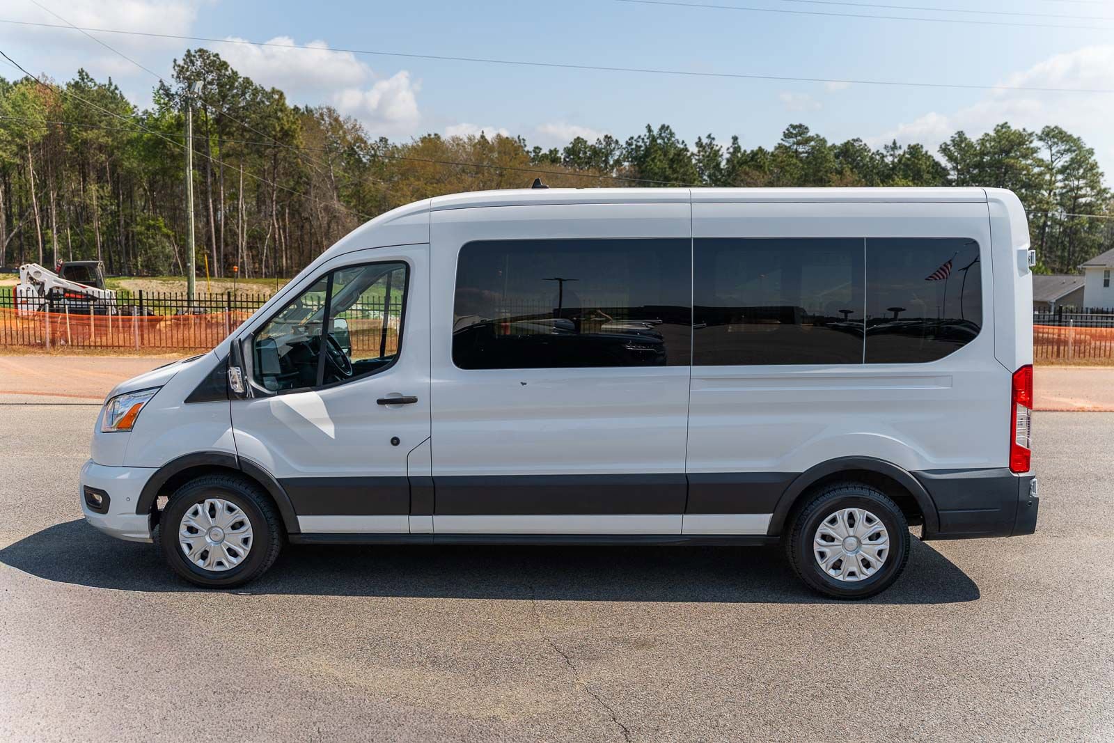 Certified 2021 Ford Transit 350 XLT RWD image 4