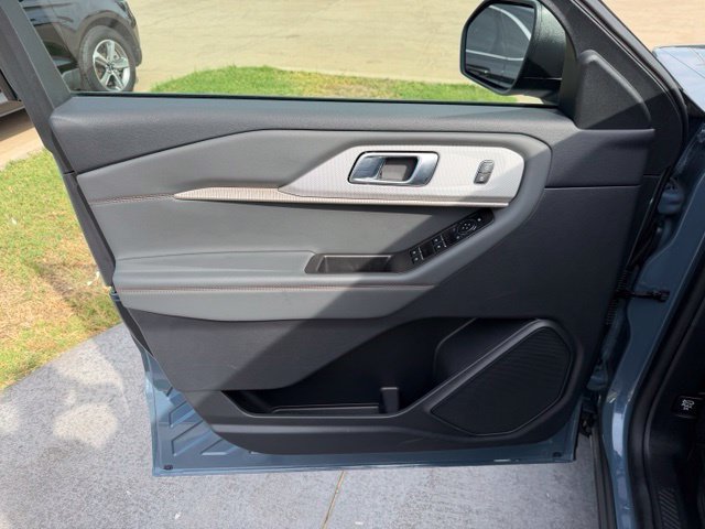 Certified 2025 Ford Explorer Active w/ Active Comfort Package RWD image 10