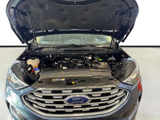 Certified 2019 Ford Edge Titanium w/ Cold Weather Package image 22