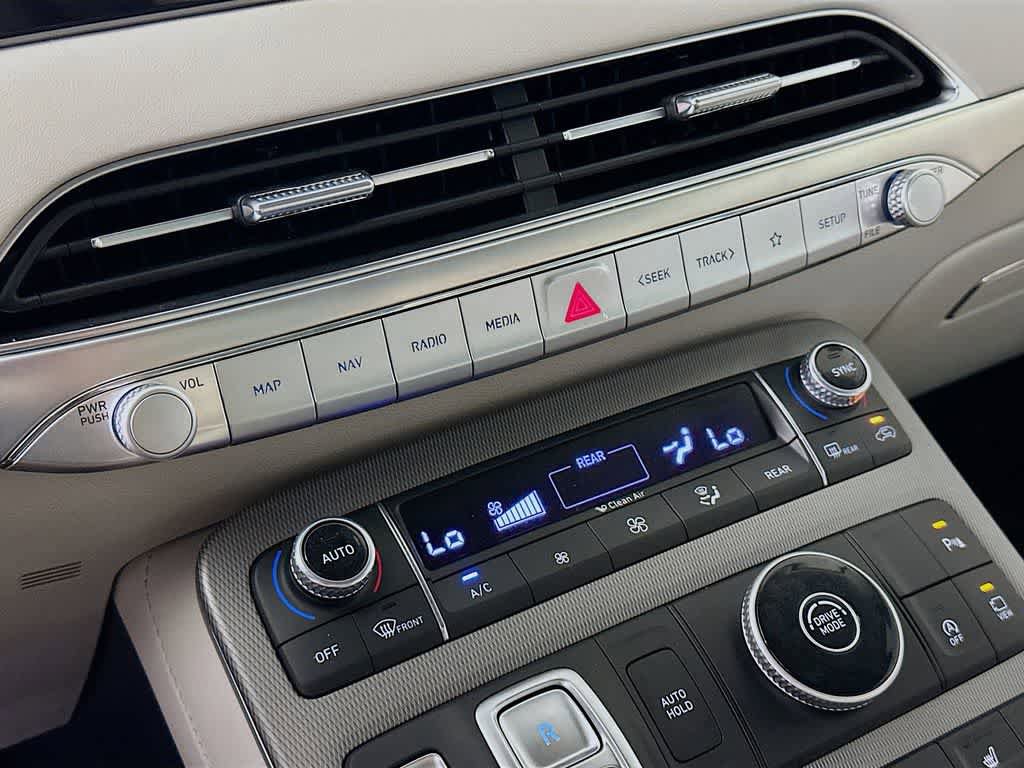 Used 2022 Hyundai Palisade Limited FWD image 18