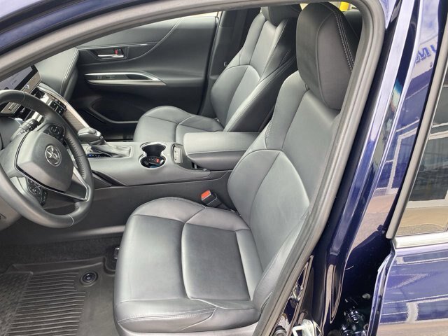 Used 2023 Toyota Venza XLE AWD/4WD image 13