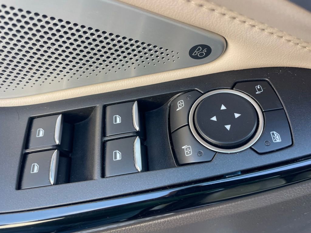 Certified 2022 Ford Explorer Platinum w/ Equipment Group 601A image 22