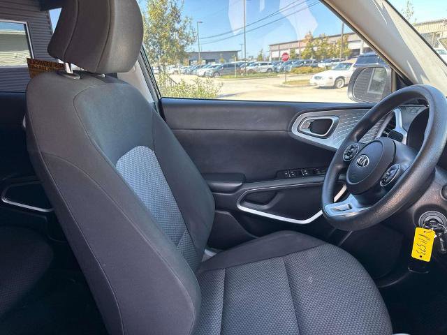 Used 2021 Kia Soul LX FWD image 14
