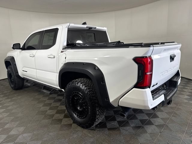 Used 2024 Toyota Tacoma TRD Sport w/ TRD Sport Premium Package AWD/4WD image 6