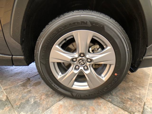 Used 2023 Toyota RAV4 XLE image 9