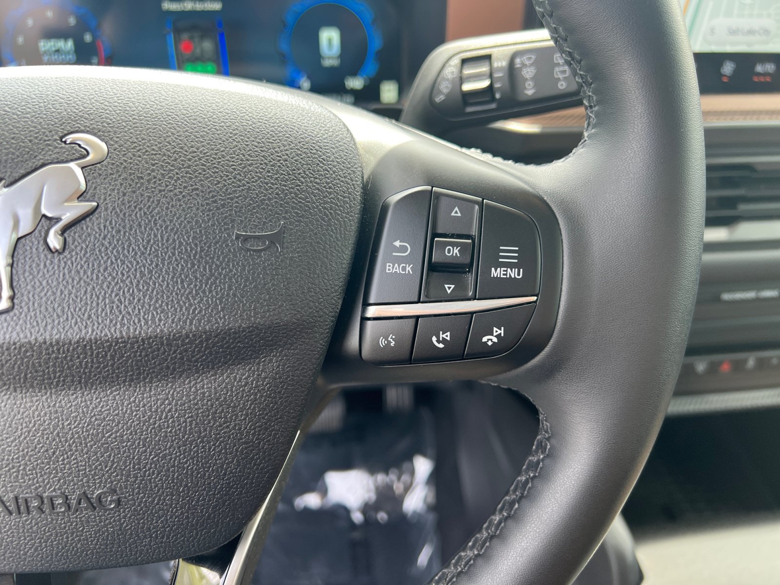 Certified 2025 Ford Bronco Sport Outer Banks w/ Outer Banks Tech Package+ AWD/4WD image 17