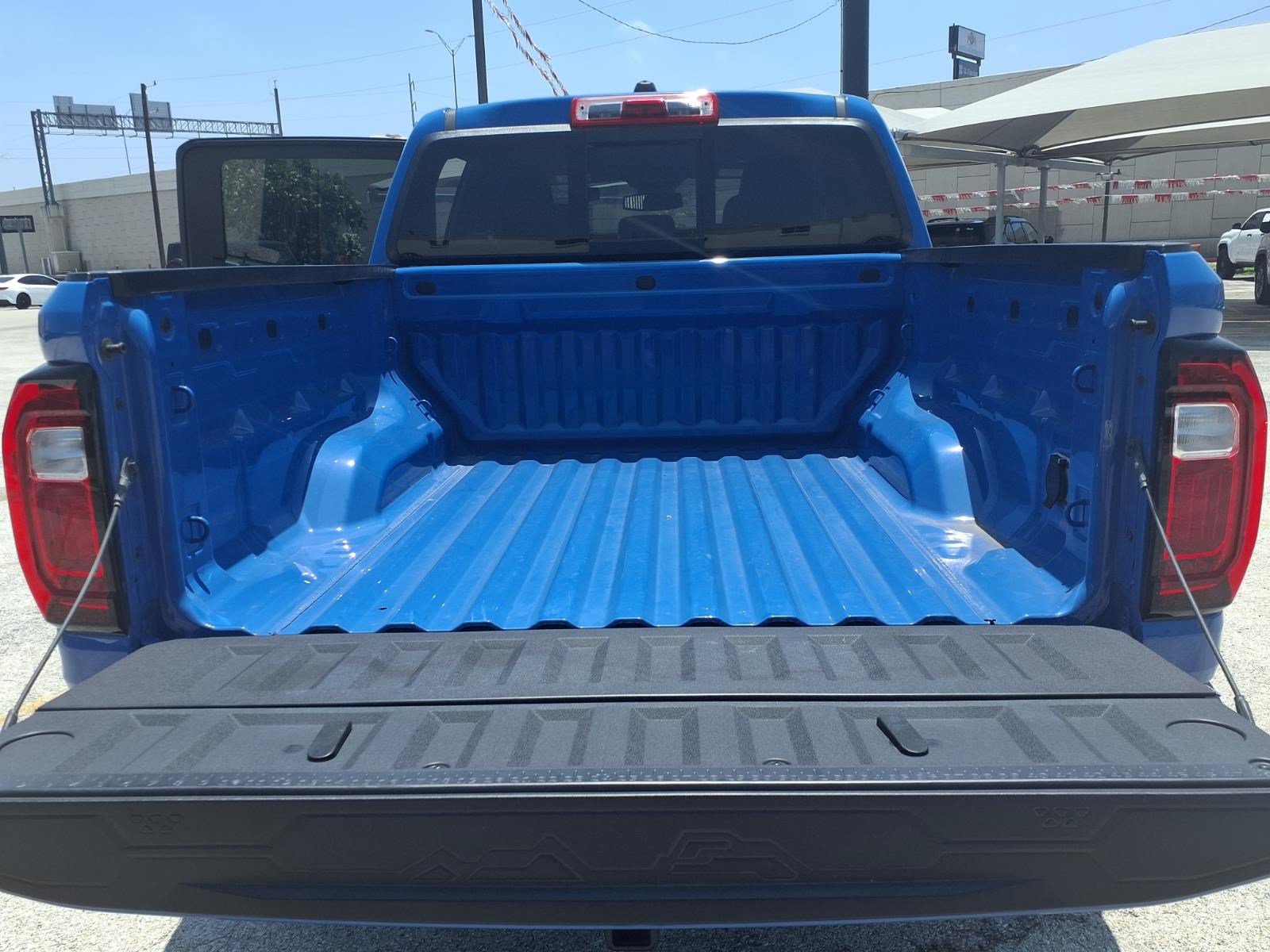 Used 2025 GMC Canyon Elevation w/ Convenience Package RWD image 12