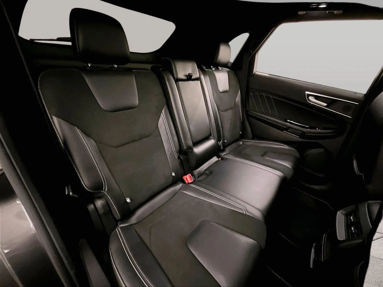 Certified 2019 Ford Edge ST w/ Equipment Group 401A AWD/4WD image 26