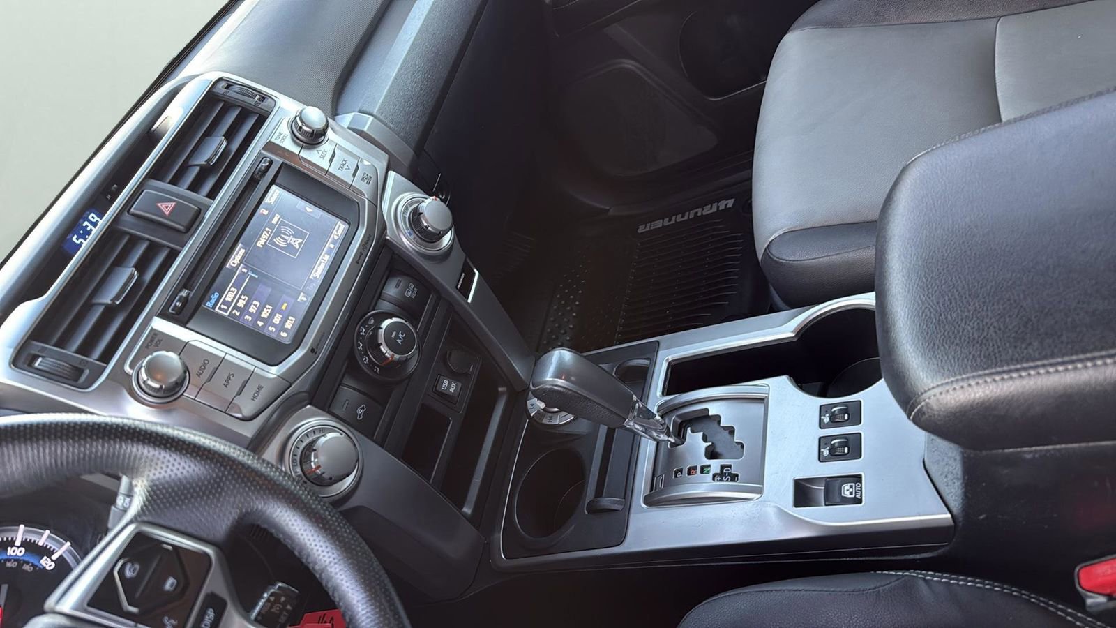 Used 2017 Toyota 4Runner SR5 Premium image 21