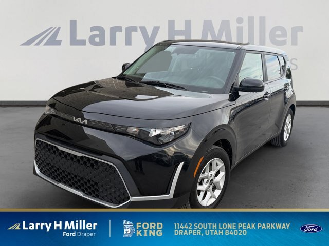 Used 2023 Kia Soul S FWD image 1