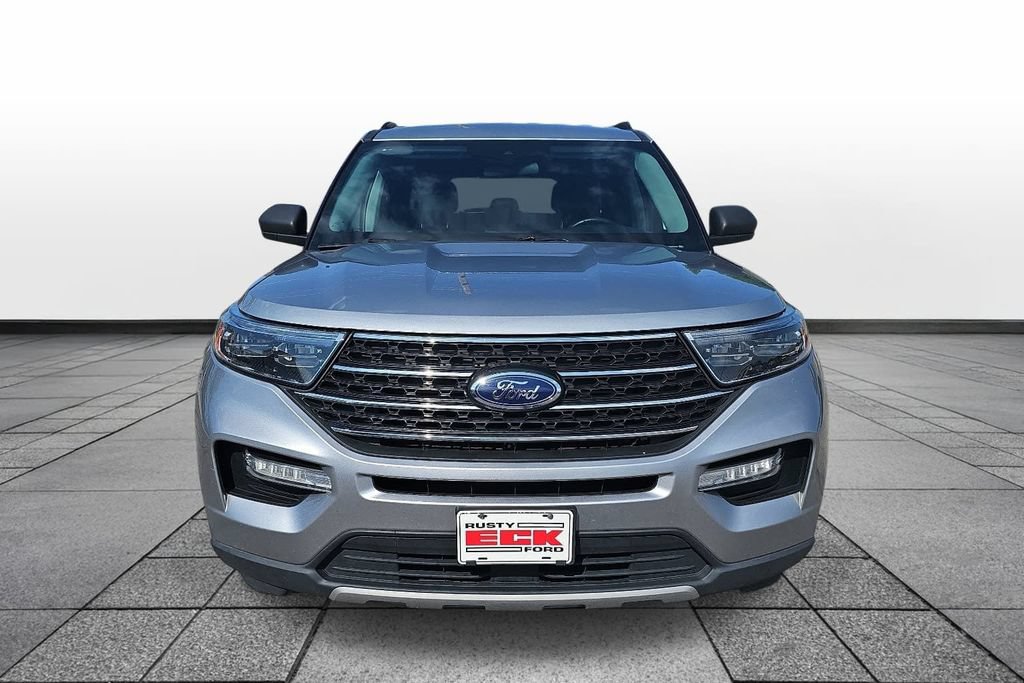 Certified 2023 Ford Explorer XLT w/ Equipment Group 202A AWD/4WD image 2