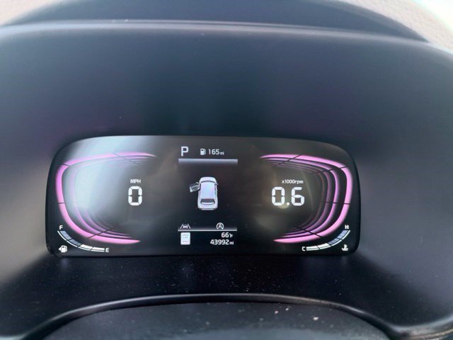 Used 2024 Kia Soul LX w/ LX Technology Package FWD image 17