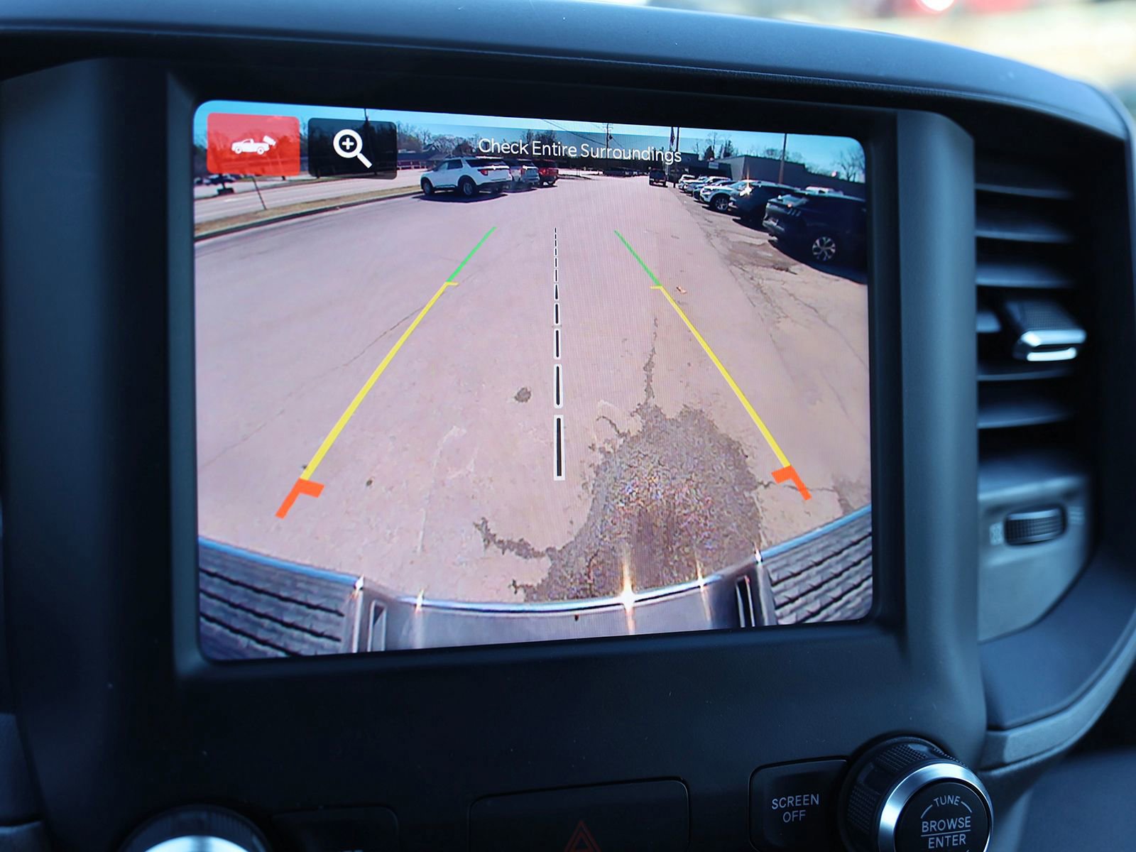 Used 2024 RAM 2500 Tradesman w/ Chrome Appearance Group image 25