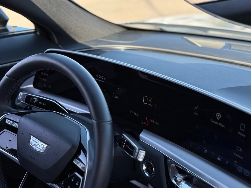 Used 2024 Cadillac Lyriq Luxury w/ LPO, Floor Liner Package AWD/4WD image 13