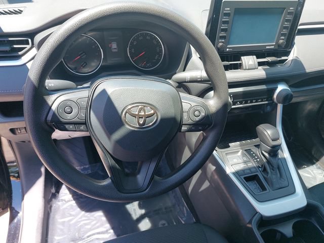 Used 2021 Toyota RAV4 LE AWD/4WD image 17