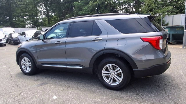 Certified 2023 Ford Explorer XLT w/ Class IV Trailer Tow Package AWD/4WD image 3