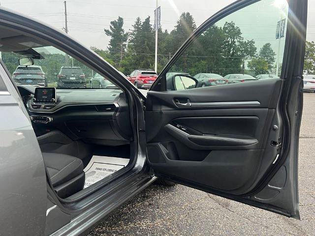 Used 2023 Nissan Altima 2.5 SV FWD image 33