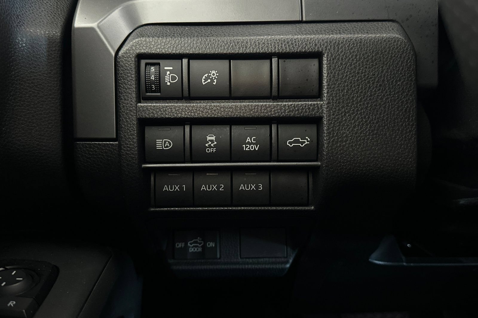 Used 2024 Toyota Tacoma TRD Off-Road w/ TRD Off Road Premium Package AWD/4WD image 27