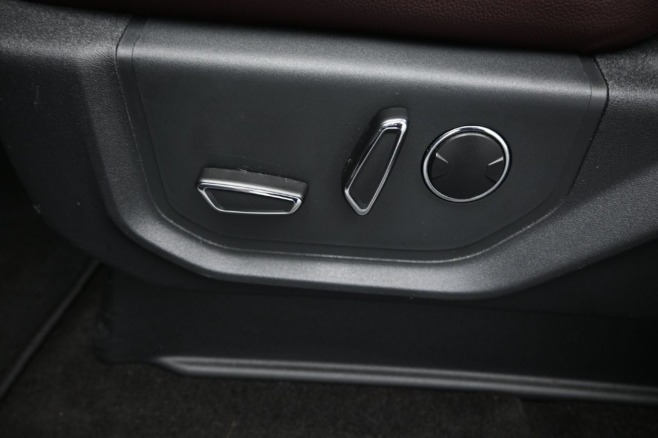 Certified 2023 Ford Expedition Max Limited RWD image 25