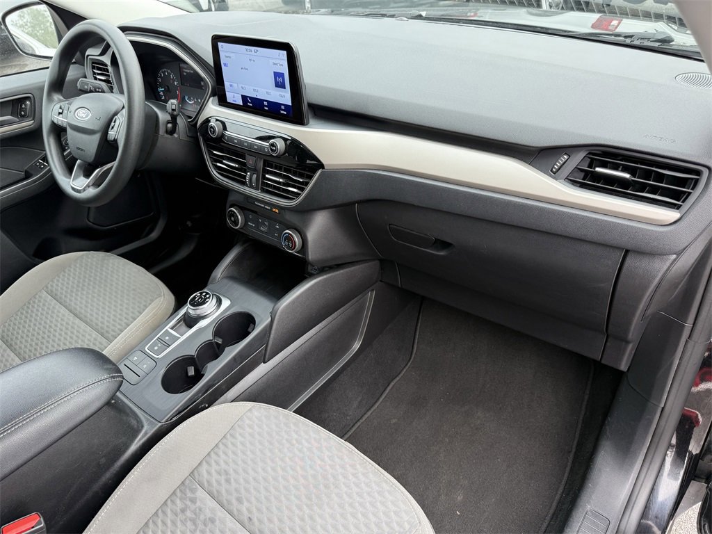 Certified 2022 Ford Escape SE w/ SE Sport Appearance Package image 36