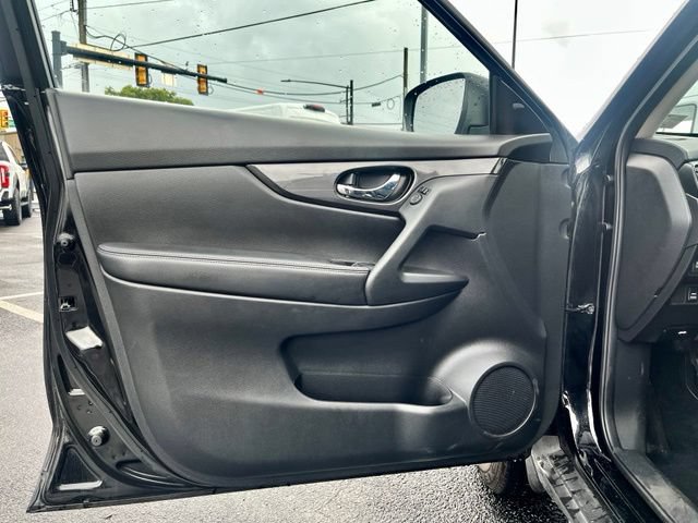 Used 2020 Nissan Rogue SV AWD/4WD image 12