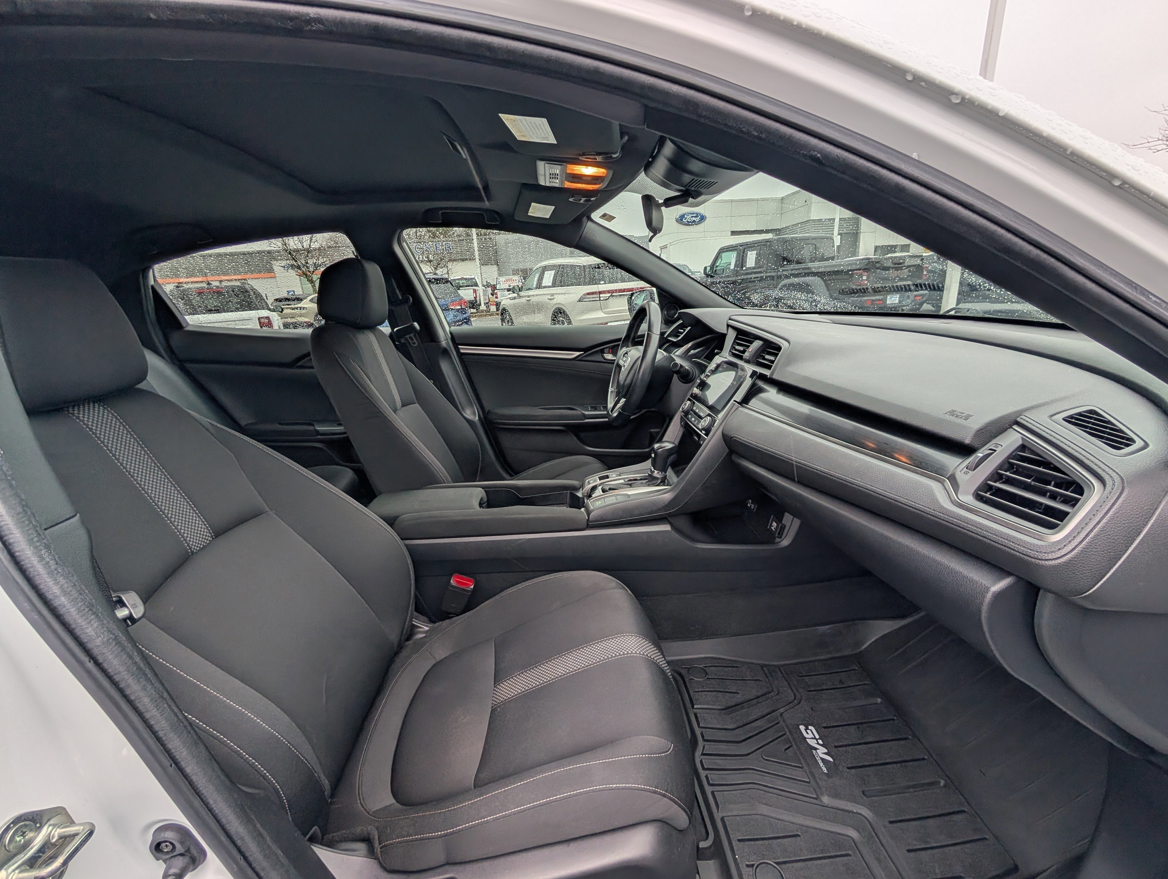 Used 2020 Honda Civic EX image 9