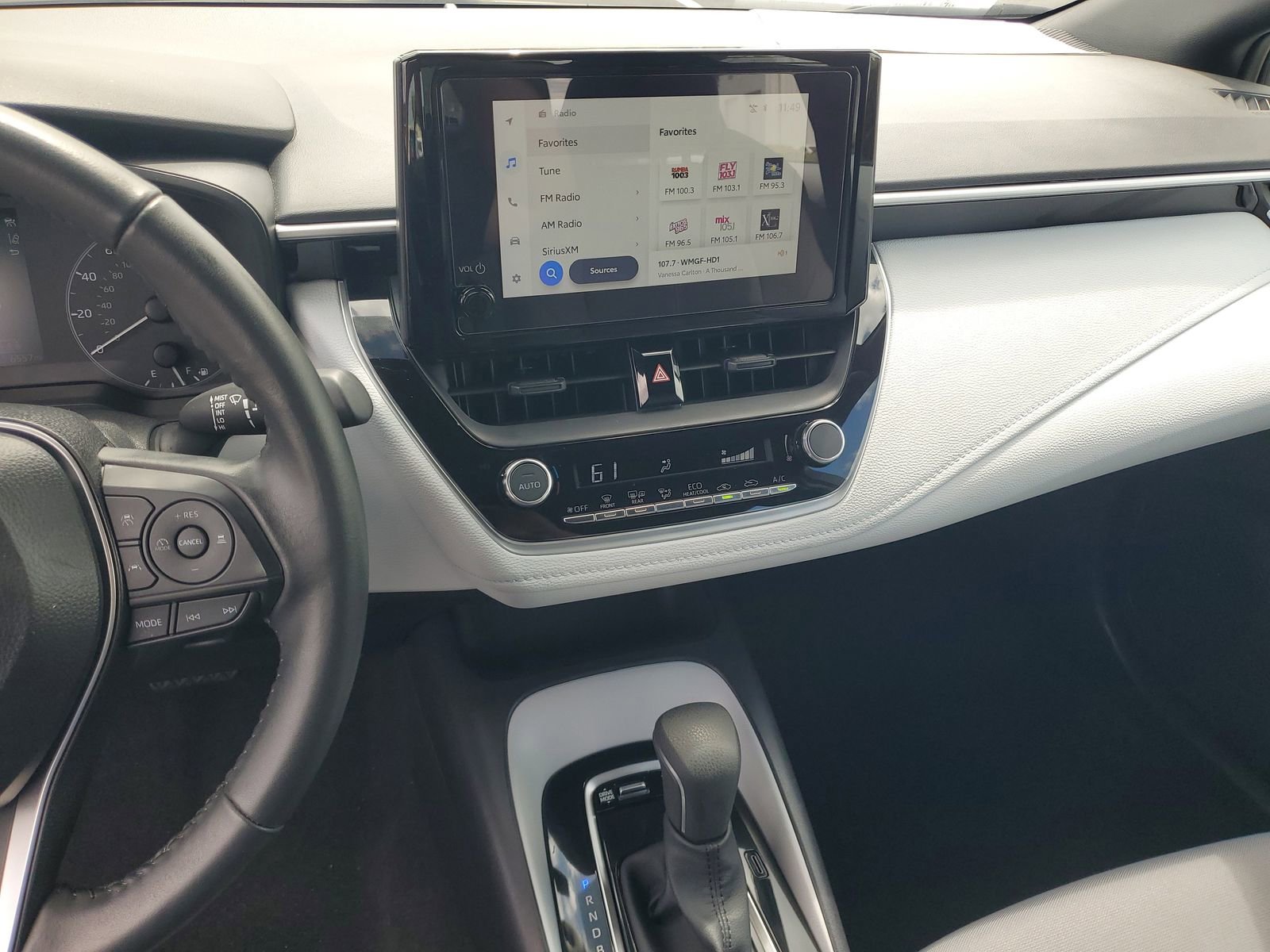 Used 2025 Toyota Corolla SE FWD image 22