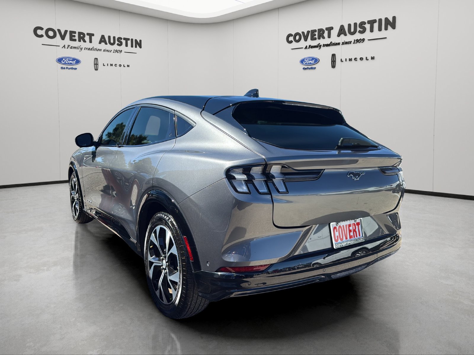 Certified 2023 Ford Mustang Mach-E Premium AWD/4WD image 3