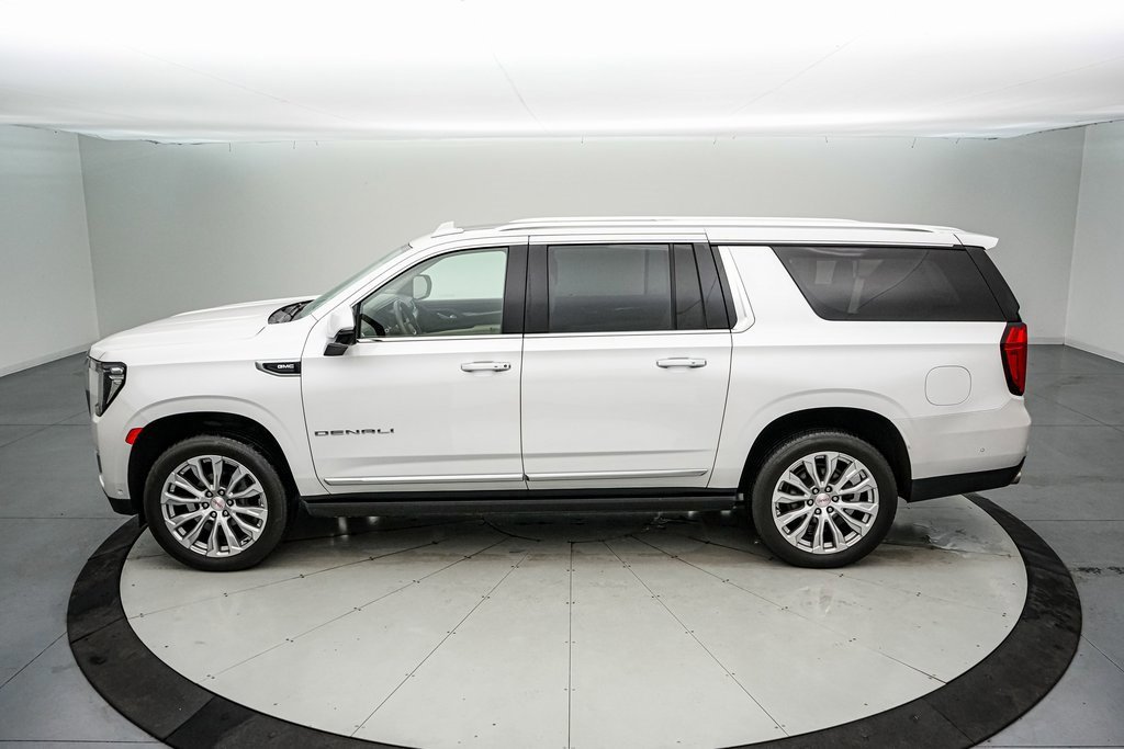 Used 2024 GMC Yukon XL Denali w/ Denali Reserve Package image 2