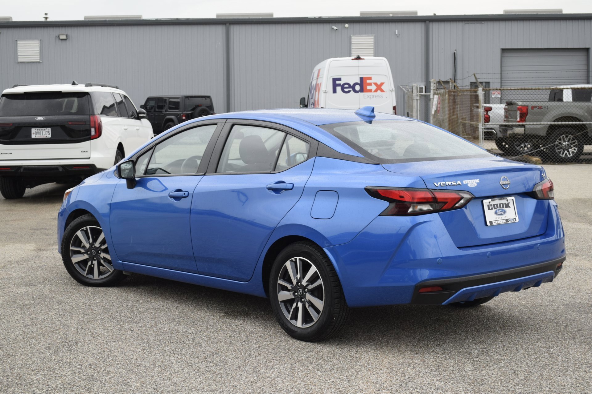 Used 2023 Nissan Versa SV image 8