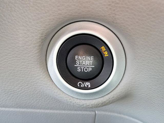 Used 2022 Chrysler Pacifica Touring-L FWD image 22