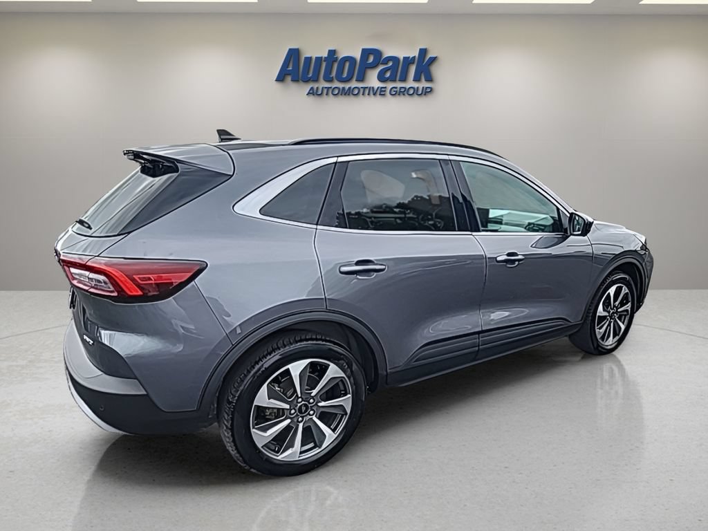 Certified 2024 Ford Escape Platinum AWD/4WD image 8