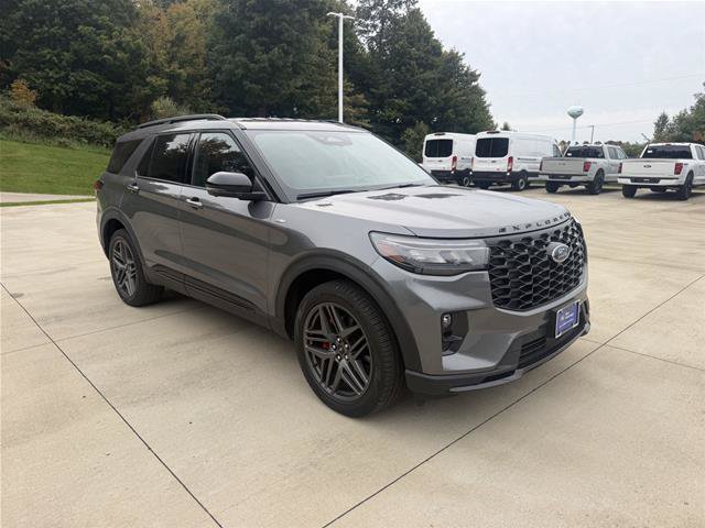 Certified 2025 Ford Explorer ST-Line w/ ST-Line Street Pack AWD/4WD image 3