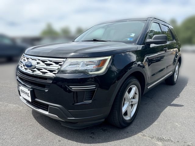 Certified 2018 Ford Explorer XLT FWD image 4
