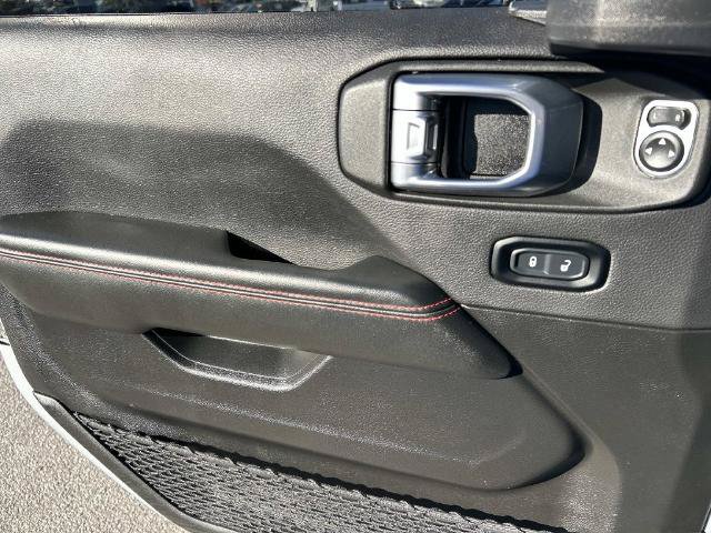 Used 2024 Jeep Wrangler Unlimited Rubicon AWD/4WD image 25