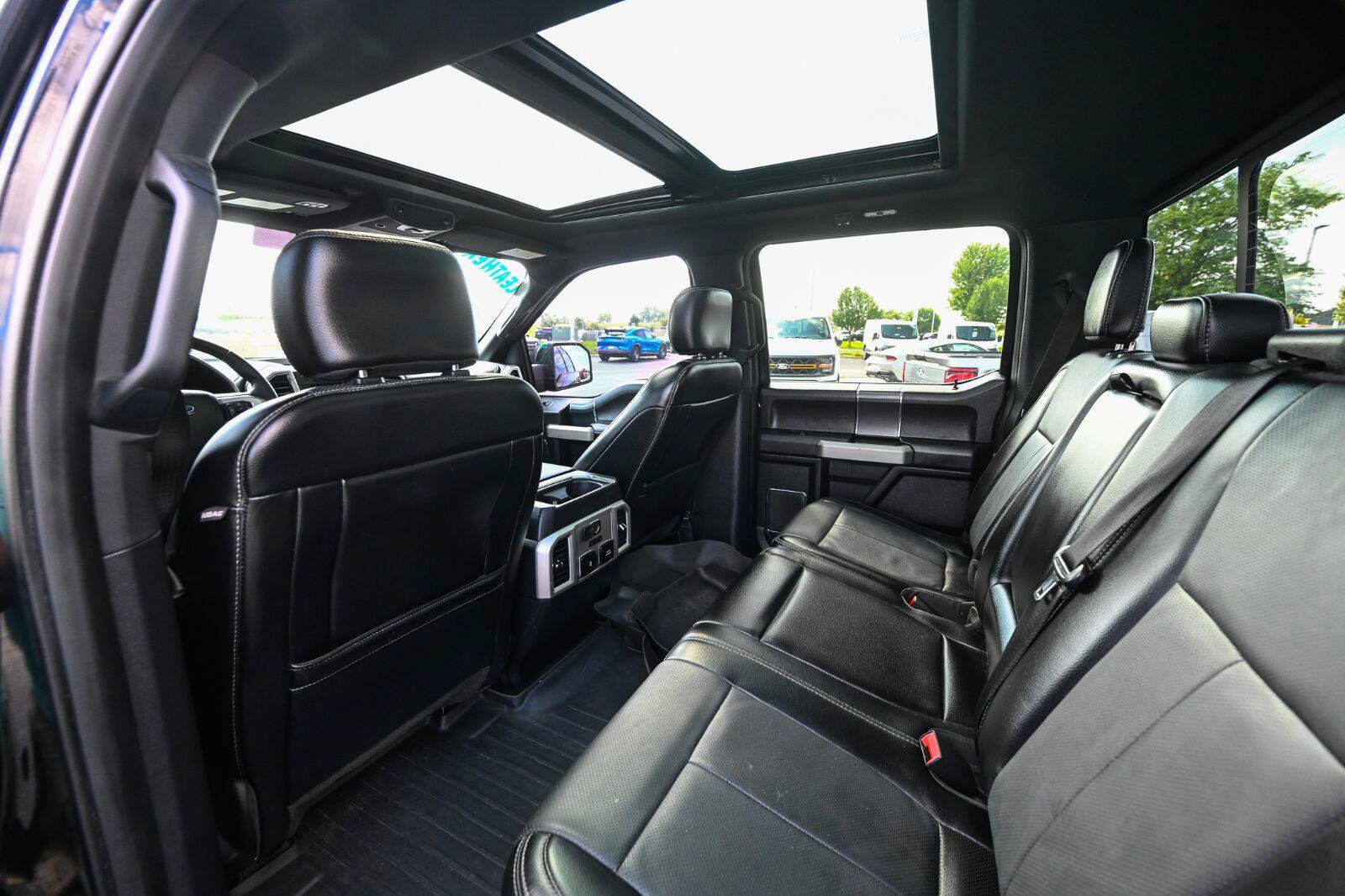 Certified 2018 Ford F150 Lariat w/ Equipment Group 502A Luxury AWD/4WD image 21