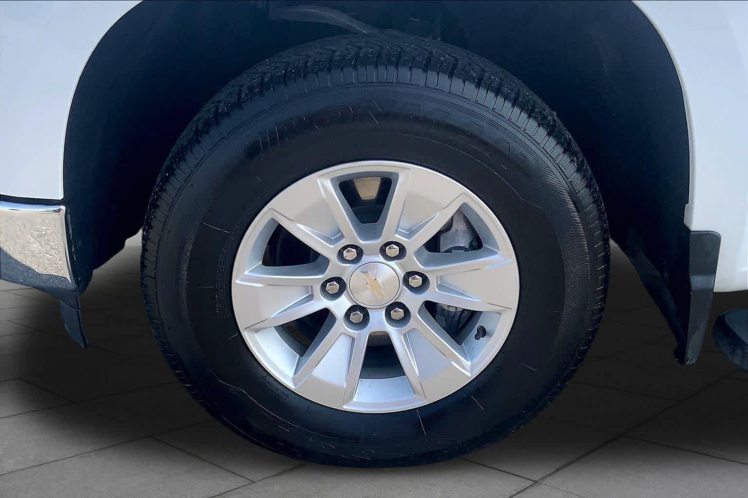 Used 2024 Chevrolet Silverado 1500 LT w/ Protection Package AWD/4WD image 11
