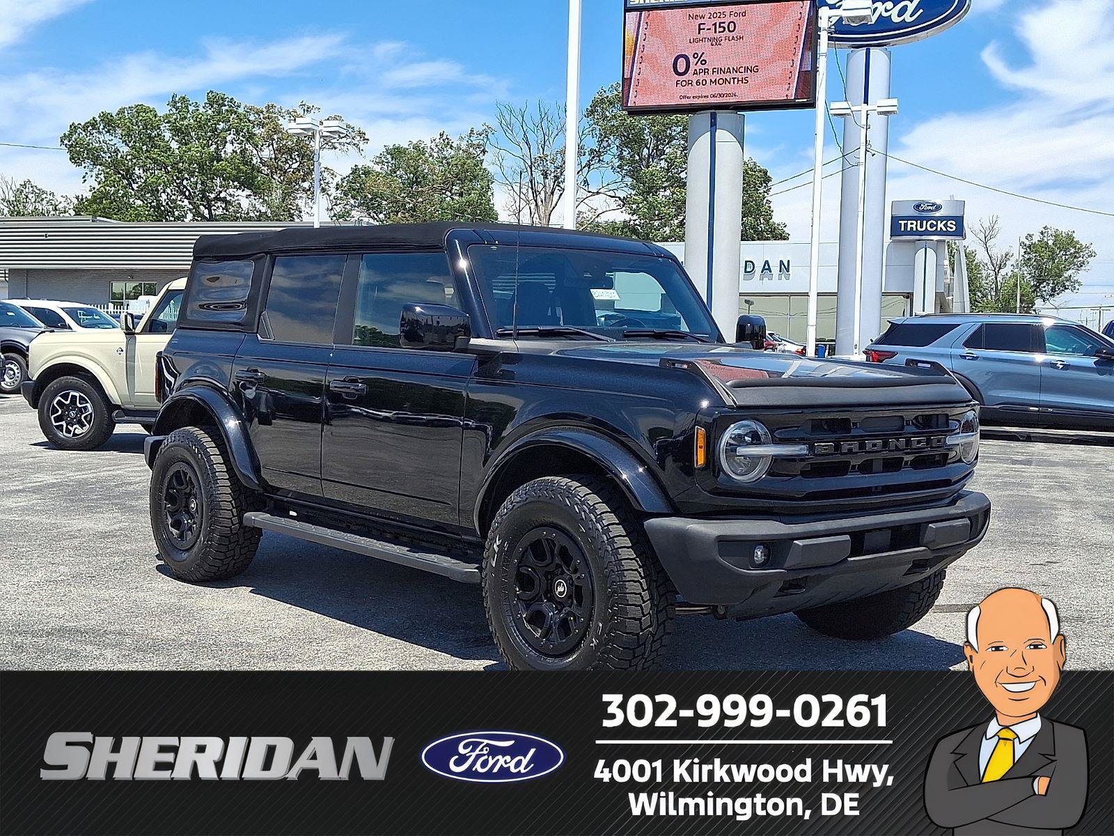 Certified 2022 Ford Bronco Outer Banks AWD/4WD image 1
