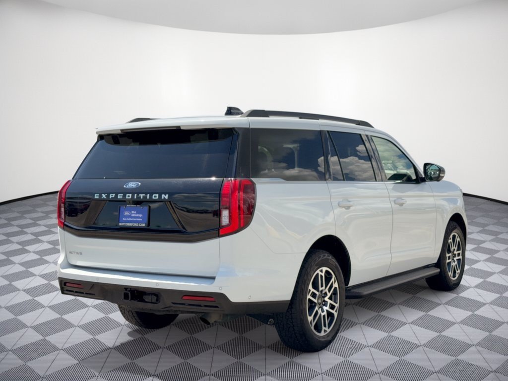 Certified 2025 Ford Expedition Active AWD/4WD image 9