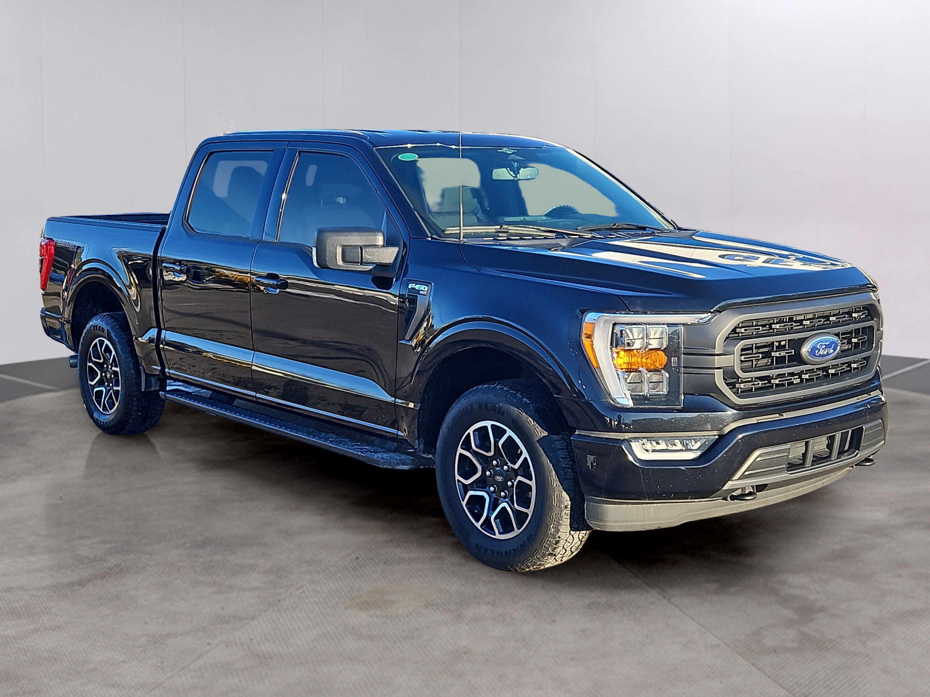 Certified 2023 Ford F150 XLT w/ Equipment Group 302A High image 5