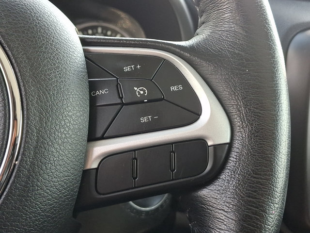 Used 2023 Jeep Renegade Altitude w/ Sun/Sound Group AWD/4WD image 30