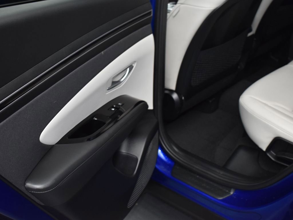 Used 2023 Hyundai Tucson Limited image 13