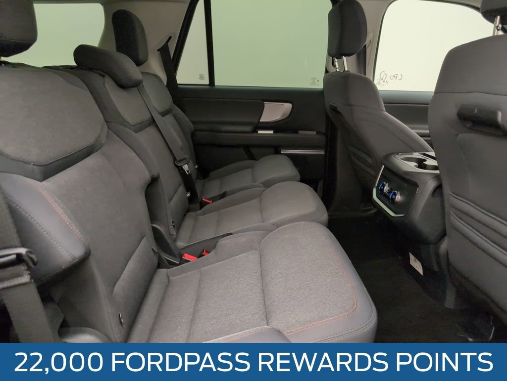 Certified 2025 Ford Expedition Active image 20