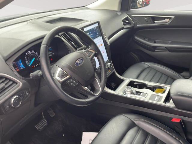 Certified 2022 Ford Edge SEL w/ Convenience Package AWD/4WD image 4