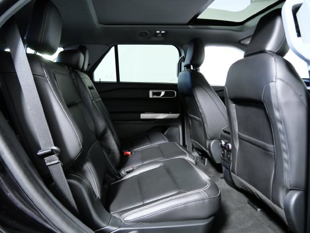 Certified 2023 Ford Explorer XLT w/ Equipment Group 202A AWD/4WD image 11